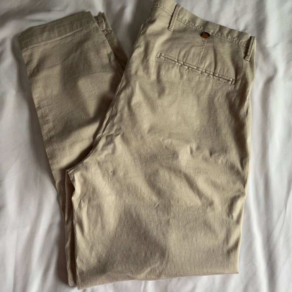 Zara Men’s Lightweight summer cropped pants